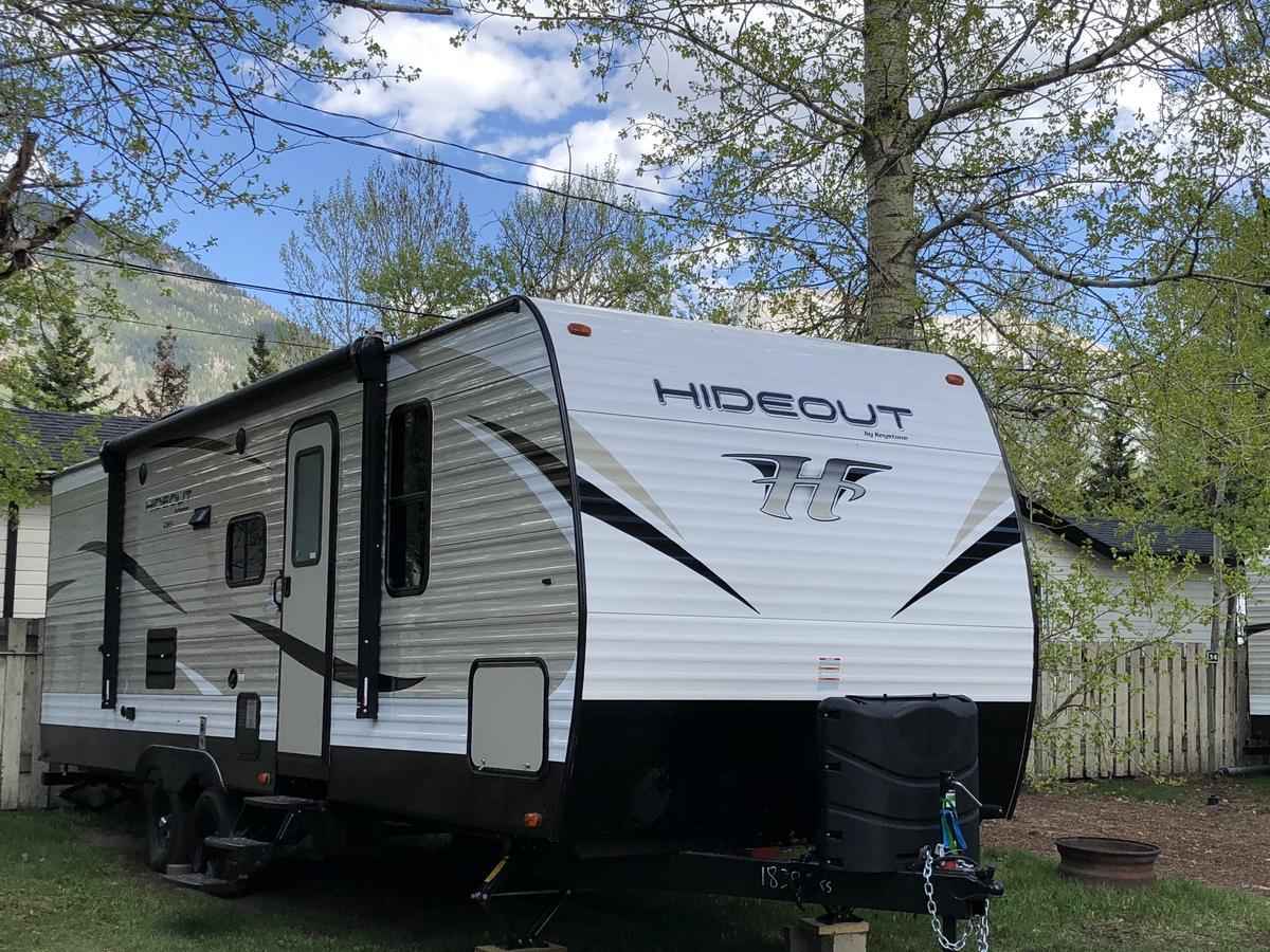 Rundle Mountain Rv Park Hotel Canmore Eksteriør billede
