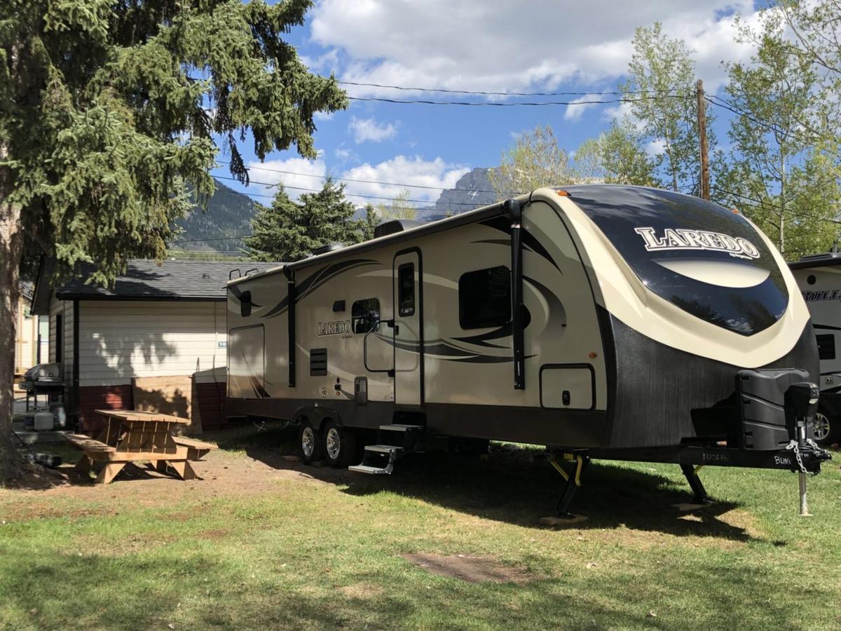 Rundle Mountain Rv Park Hotel Canmore Eksteriør billede