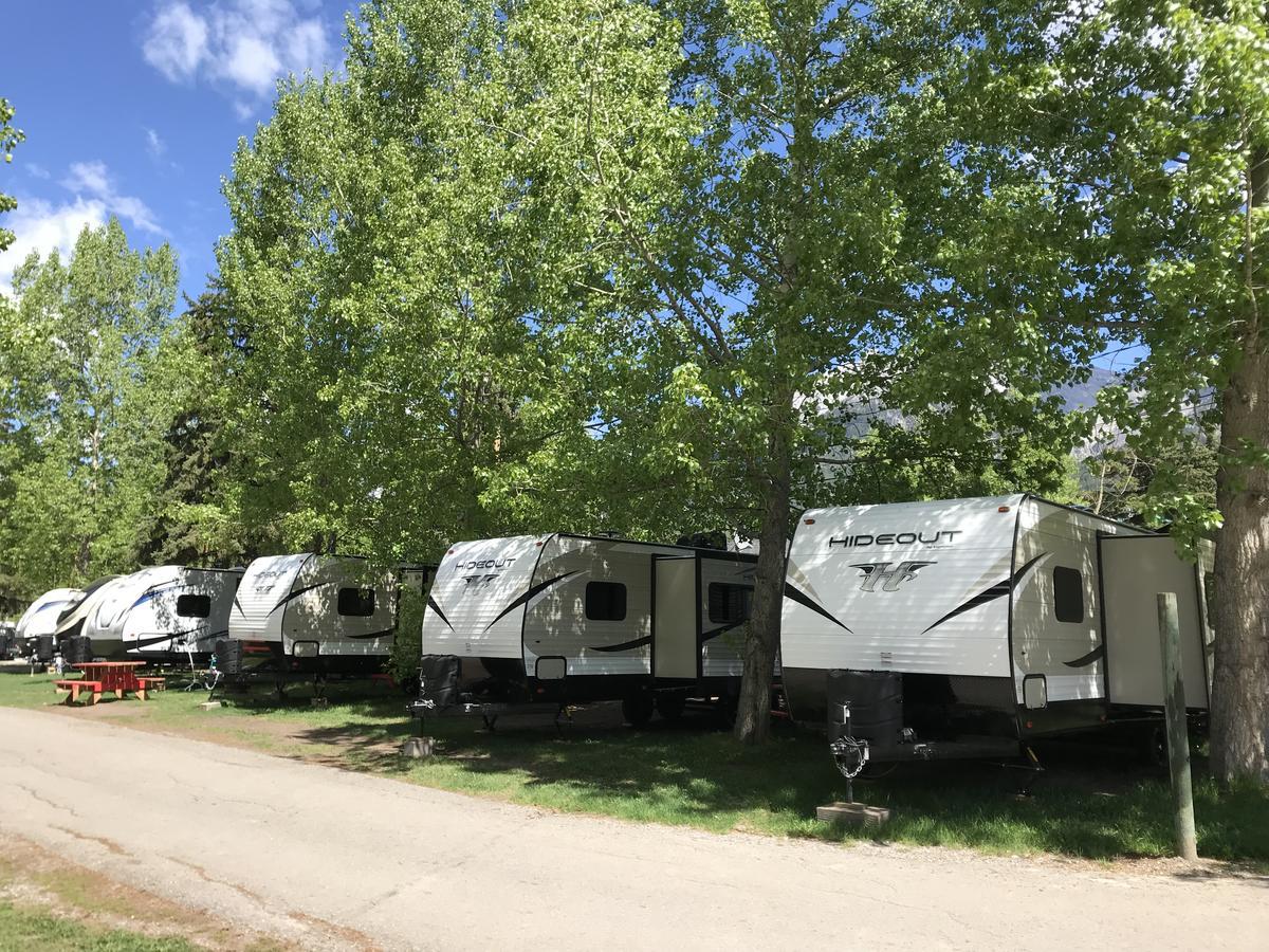 Rundle Mountain Rv Park Hotel Canmore Eksteriør billede