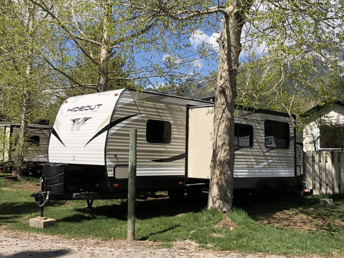 Rundle Mountain Rv Park Hotel Canmore Eksteriør billede