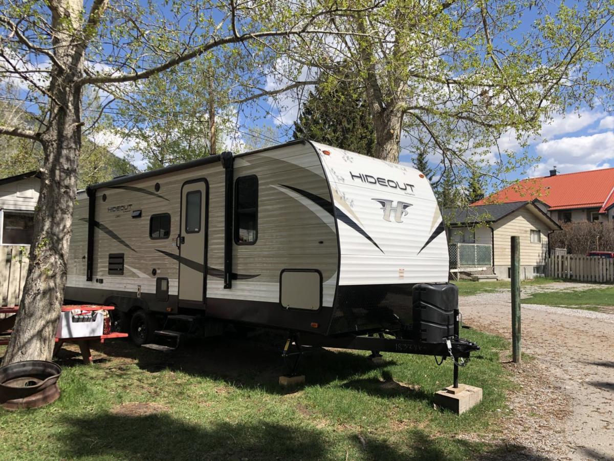 Rundle Mountain Rv Park Hotel Canmore Eksteriør billede