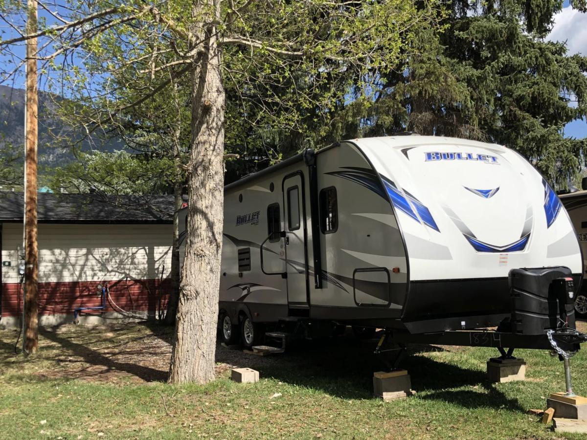 Rundle Mountain Rv Park Hotel Canmore Eksteriør billede