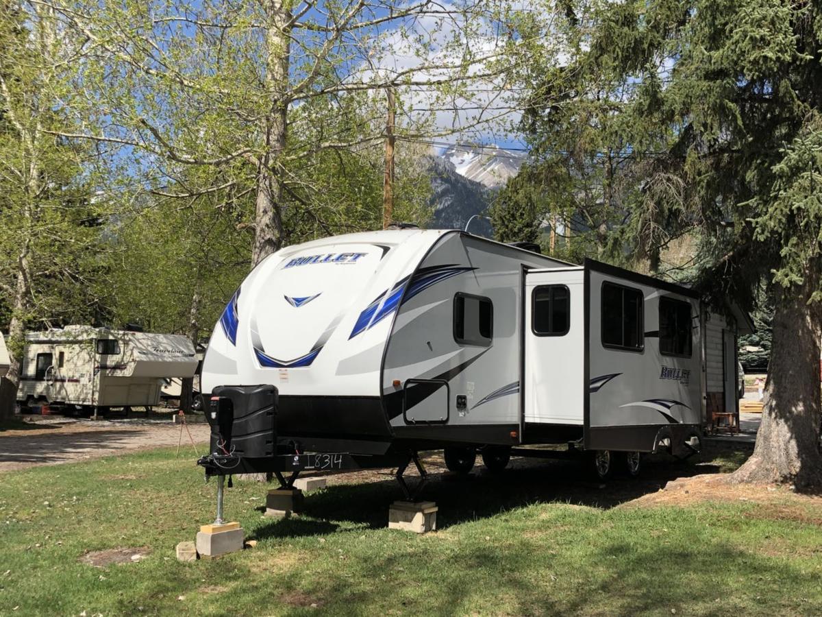 Rundle Mountain Rv Park Hotel Canmore Eksteriør billede